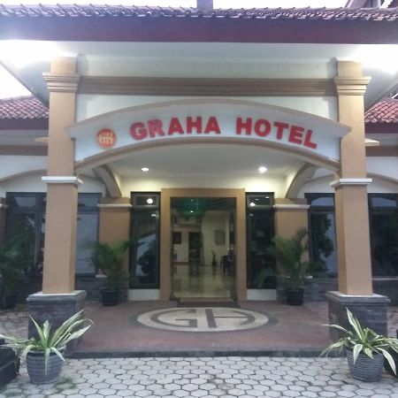 Graha Hotel Sragen Esterno foto