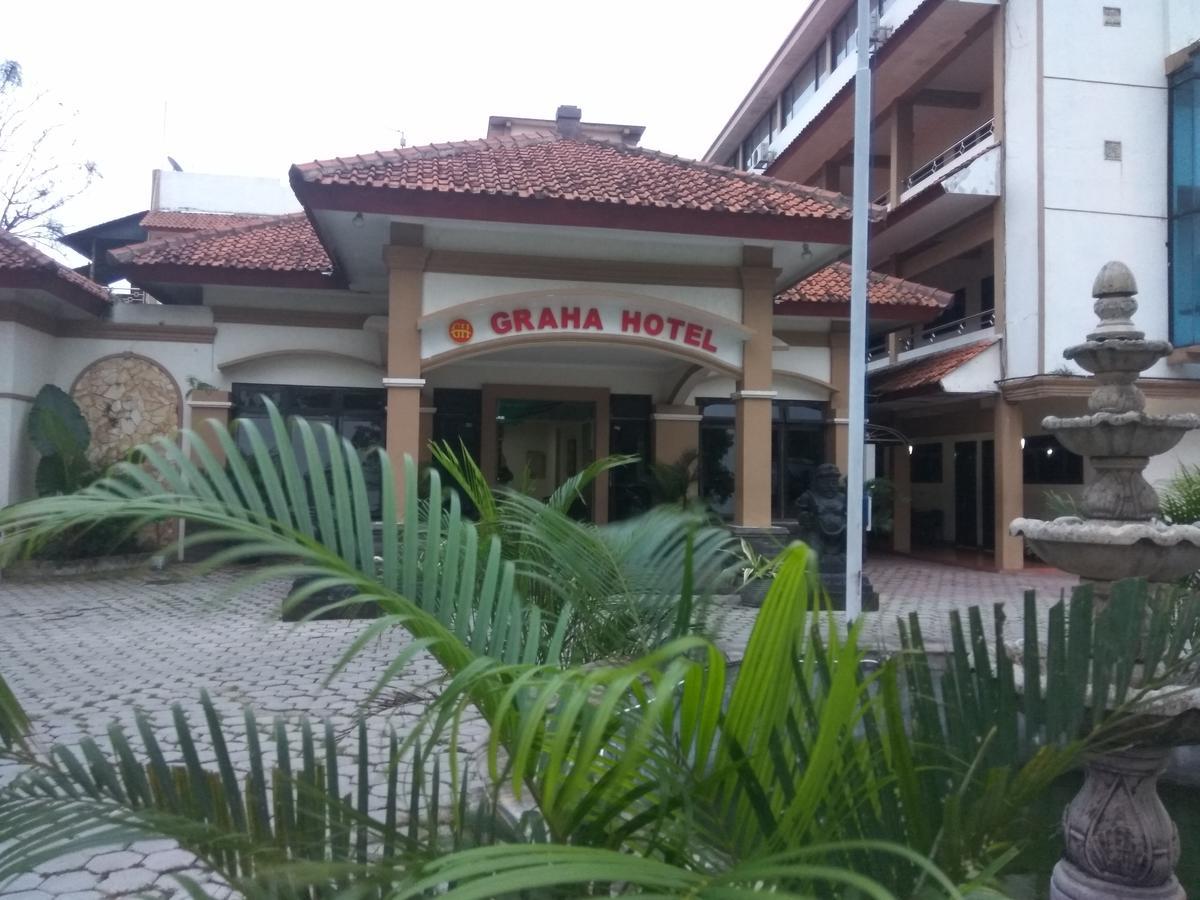 Graha Hotel Sragen Esterno foto